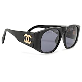 Chanel-Gafas de sol redondas de color negro Chanel-Negro