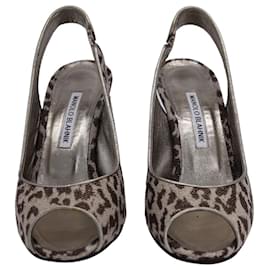 Manolo Blahnik-Manolo Blahnik – Bedruckte Keilsandalen „Panto“ aus Leinen mit Animalprint-Braun