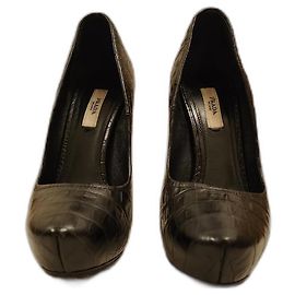Prada crocodile leather platform pumps black Black