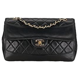 Chanel-Sac bandoulière en cuir Chanel CC Timeless Flap Bag en bon état-Autre