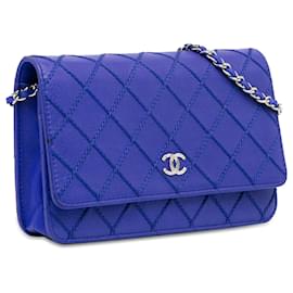 Chanel-Portefeuille fantaisie en cuir de veau matelassé CC bleu Chanel sur chaîne-Bleu