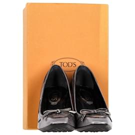 Tod's-Tod's Distressed Loafer Pumps in Grey Leather-Grey