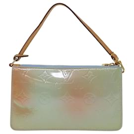 Louis Vuitton-LOUIS VUITTON Pochette Monogram Vernis Lexington Bleu Bébé M91011 Auth LV 74121-Autre