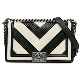 Chanel-Chanel White Medium Pleated Calfskin Boy In Rome Flap-Other