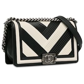 Chanel-Chanel White Medium Pleated Calfskin Boy In Rome Flap-Other