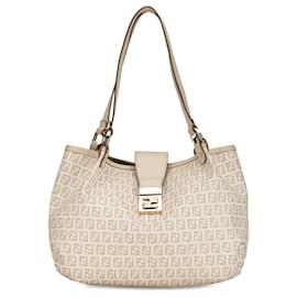 Fendi-Bolsa Fendi Abobrinha Branca Spalmati Chiusura-Branco