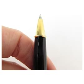 Montblanc-PLUMA MONTBLANC MEISTERSTUCK CLASSIC ORO MB132457 BOLÍGRAFO ROLLERBALL DE RESINA-Negro