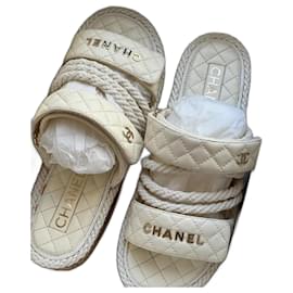 Chanel-Sandali spartani Chanel 39-Beige