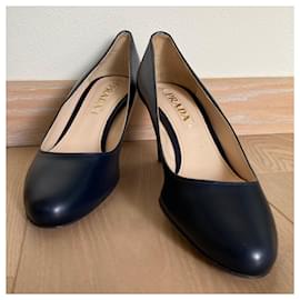 Prada-Blue leather Prada pumps, size 36, model 1I438D.-Blue