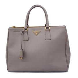 Prada-Prada Saffiano-Gris