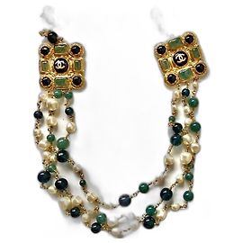 Chanel Métier d'Arts Colar de pérolas de vidro fundido Byzantine Verde Escuro Verde escuro