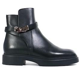 Hermès-HERMES  Boots T.EU 39.5 Leather-Black