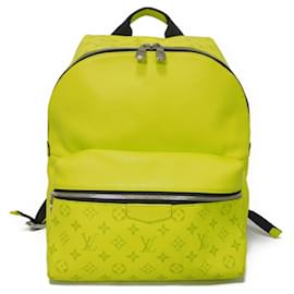 Louis Vuitton-Louis Vuitton Discovery-Amarillo