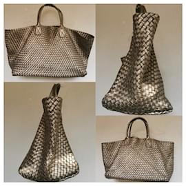 Bottega Veneta-Bolso grande Bottega Cabat-Bronce