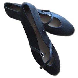 Salvatore Ferragamo Black satin ballet flats, size 38.5. Black
