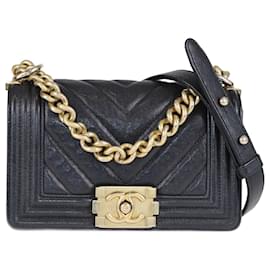 Chanel-Sac à rabat Chanel Black Chevron Cavia Small Boy-Noir