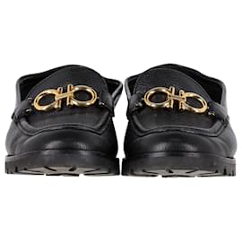 Salvatore Ferragamo-Salvatore Ferragamo Gancini-Plaque Loafers in Black Leather-Black