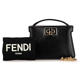 Fendi-Fendi Leather Peekaboo Nano Bag Sac à bandoulière en cuir 7AR993 en excellent état-Autre