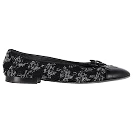 Chanel-Chanel CC Bow Ballet Flats in Black Tweed and Leather-Black