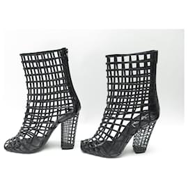 Yves Saint Laurent-SAINT LAURENT SHOES CAGE 38 ANKLE BOOTS BLACK PATENT LEATHER ANKLE BOOTS-Black