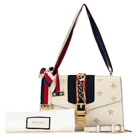 Gucci-Gucci Kleine Sylvie Umhängetasche Leder Umhängetasche 524405 in gutem Zustand-Andere