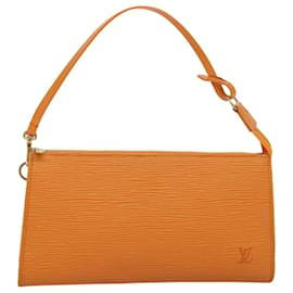 Louis Vuitton-LOUIS VUITTON Epi Pochette Accessoires Pochette Orange Mandarine M5294H Auth 74106A-Autre,Orange