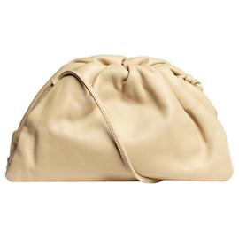 Bottega Veneta-Bolsa The Pouch Bege-Outro