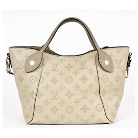 Louis Vuitton-Louis Vuitton Hina-Beige