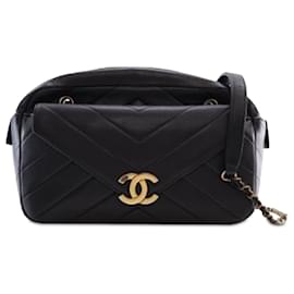 Chanel-Estuche para cámara Chanel tipo sobre Coco mediano de piel de cordero negro negro-Negro