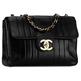 Chanel-Chanel Jumbo Vertical Quilt Leather Flap Bag Leather Shoulder Bag in Good condition-Other