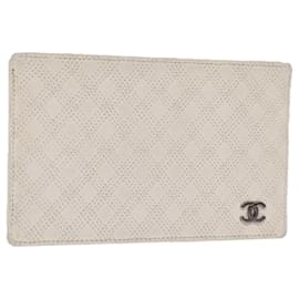 Chanel-CHANEL Matelasse Pass Case Leather White CC Auth bs14237-White