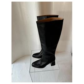 Autre Marque-Flattered leather knee high boot-Black