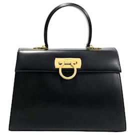 Salvatore Ferragamo-Salvatore Ferragamo Gancini Leather Handbag Leather Handbag in Excellent condition-Other