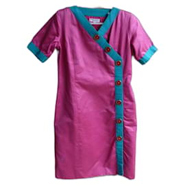 Robe Yves Saint Laurent en Satin de Coton Rose et Boutons Rouges Rose Rouge Bleu clair