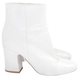 Gianvito Rossi-Gianvito Rossi White Mid Heel Ankle Boots-White