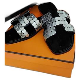 Hermès-Oran Limited Edition Saddle Nails-Black,Silver hardware