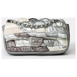 Chanel-CHANEL Timeless/Classique Bag in Silver Leather - 101763-Silvery
