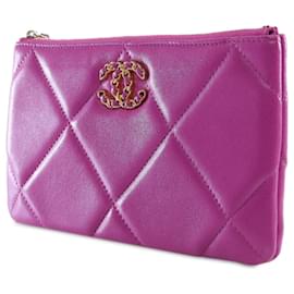 Chanel-Bolsa pequena Chanel em pele de cordeiro roxa 19 O-Roxo