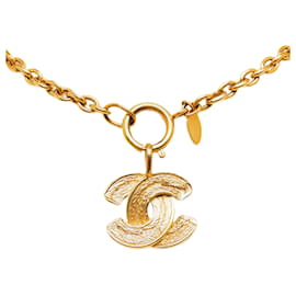 Chanel-Colar com pingente acolchoado Chanel CC em ouro-Dourado