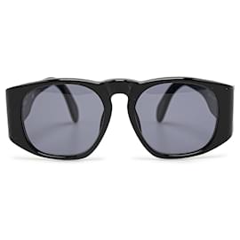 Chanel-Black Chanel Round Tinted Sunglasses-Black