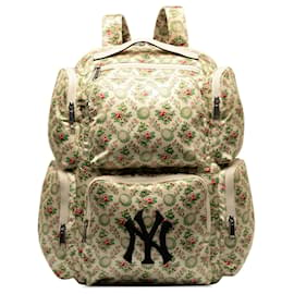 Gucci-Mochila Bege Gucci MLB Floral Satin NY Yankees Patch-Bege