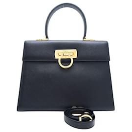 Salvatore Ferragamo-Asa superior icónica de Salvatore Ferragamo-Negro