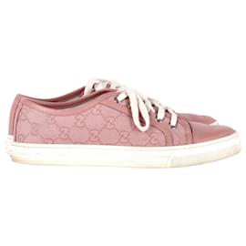 Gucci-Zapatillas bajas con monograma GG de Gucci en cuero rosa-Rosa