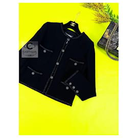 Chanel-La giacca di tweed nera iconica più ambita-Nero