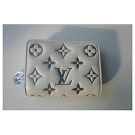 Louis Vuitton-LOUIS VUITTON Monogram Unisex Geldbörse mit glattem Leder und Logo zum Zusammenklappen.-Hellblau