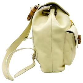 Autre Marque-Mochila Gucci Vintage Couro Creme com Alça de Bambu-Cru