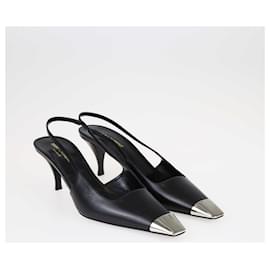 Saint Laurent-Bombas Slingback de Lâmina Preta Saint Laurent-Preto