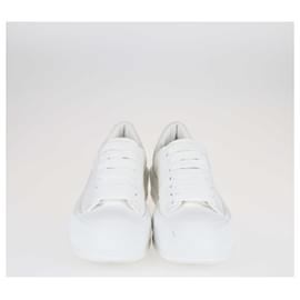 Alexander Mcqueen-Alexander Mcqueen – Weiße Deck-Leinen-Sneakers zum Schnüren-Weiß