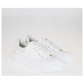 Alexander Mcqueen-Alexander Mcqueen Baskets blanches à lacets Deck Plimsoll-Blanc