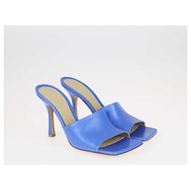 Bottega Veneta-Bottega Veneta – Blaue Stretch-Sandalen mit offener Zehenpartie-Blau